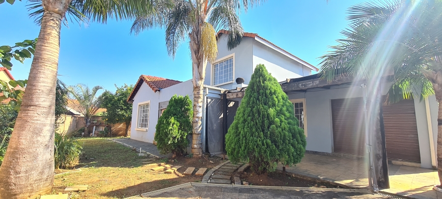4 Bedroom Property for Sale in Waterkloof A H North West